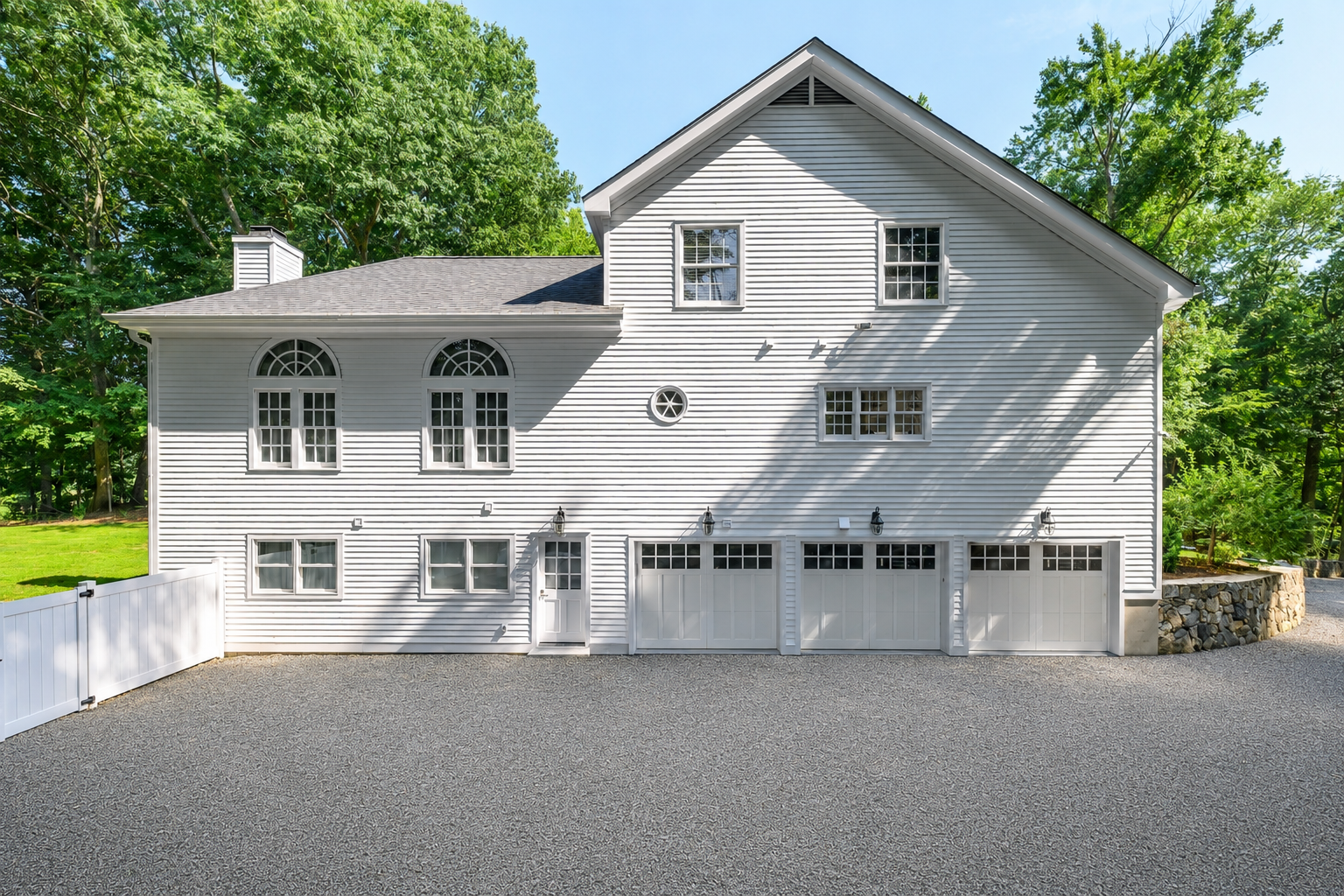 Rear daytime exterior